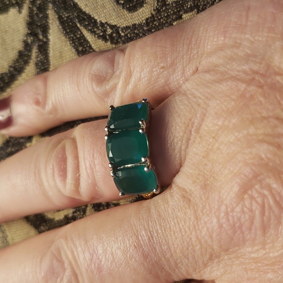 Verde Onyx 3 Stone Ring - Picture 2 of 8